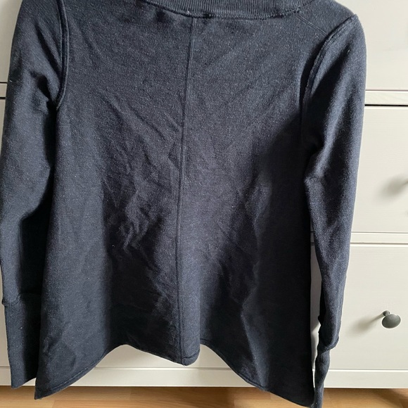 Lululemon Sweater - Picture 2 of 5